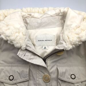 Banana Republic Hooded Down Jacket Womens Size M Ivory Faux Fur Trim Winter Coat